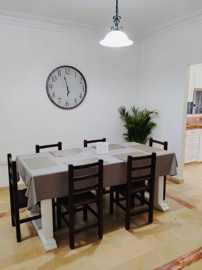 Large 2-Bedroom Apartment, Close To The American Consulate Guayaquil Buitenkant foto